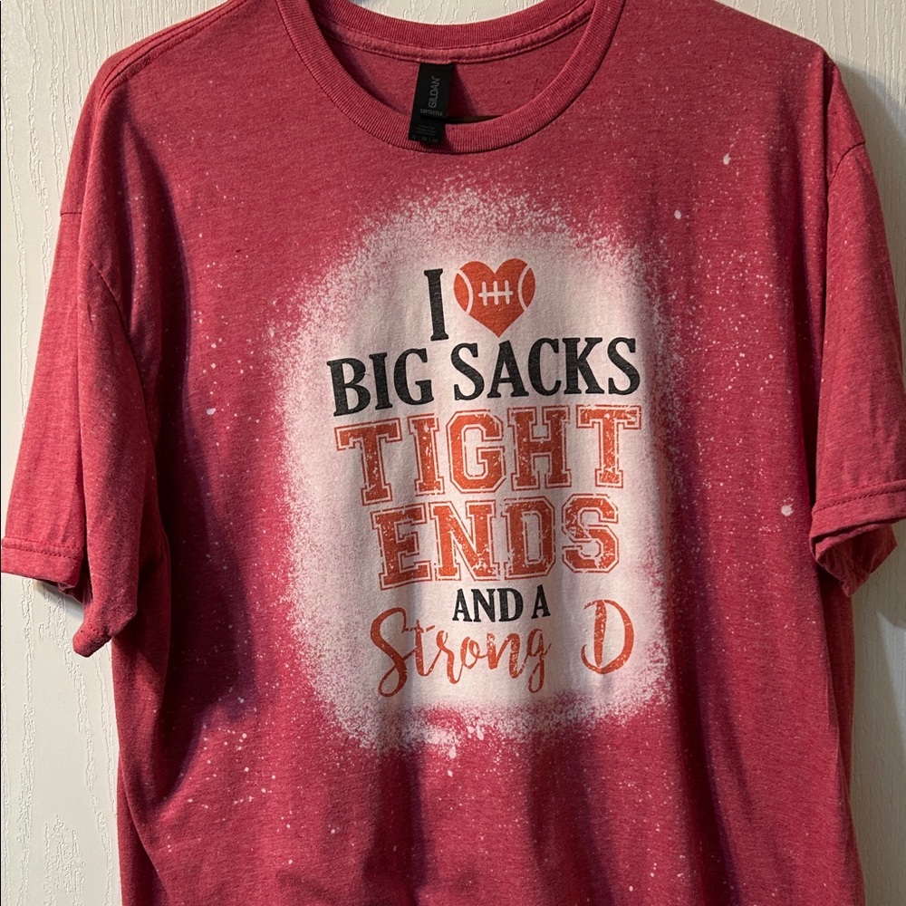 Gildan Red Graphic Tee